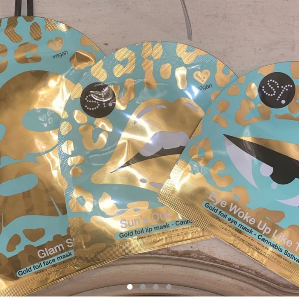 BRAND NEW UNOPENED sf Glam in Paradise masks!